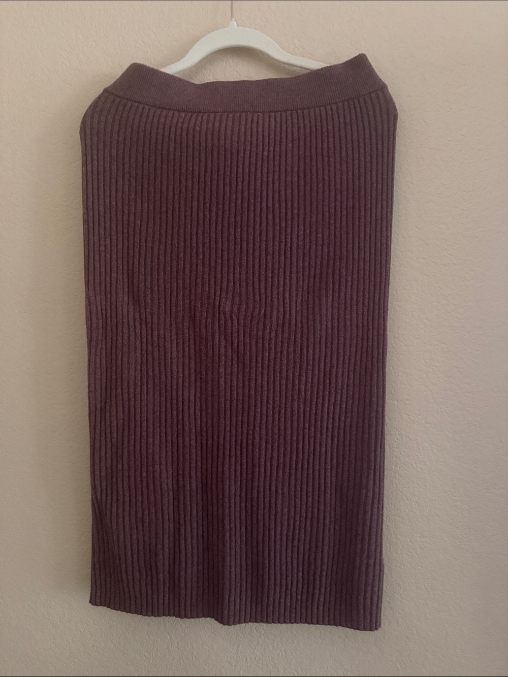 GAP Ribbed Knit Midi Skirt in Plum